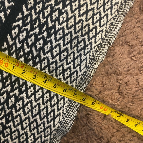 Shawl Wrap Throw Scarf Soft Tapestry Table Cloth BLACK WHITE Thick Cotton - Picture 5 of 6